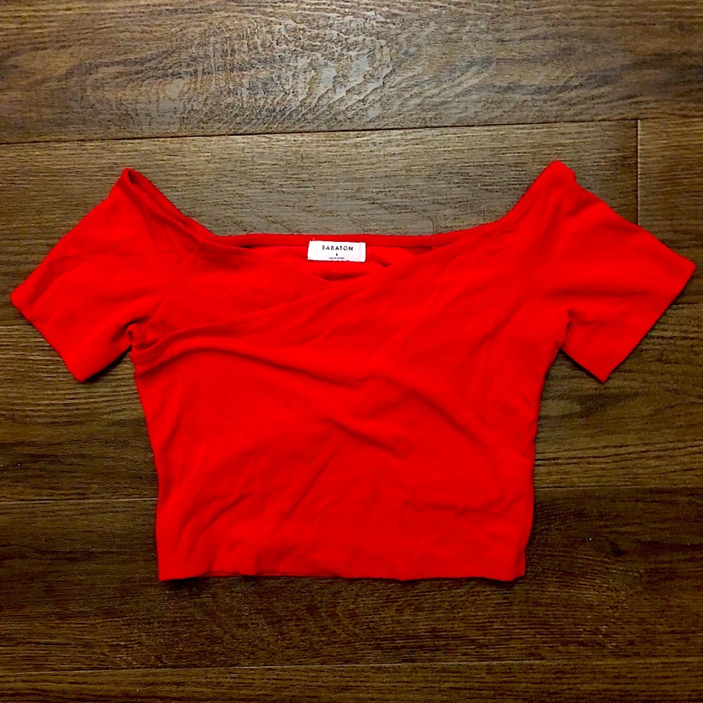 Aritzia cropped plunge wrap tee